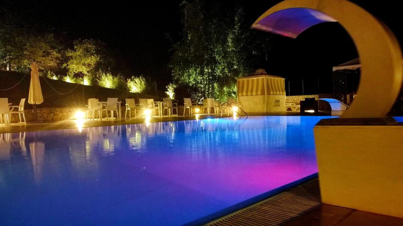 Sotto Il Cielo Hotel Пиньола Экстерьер фото