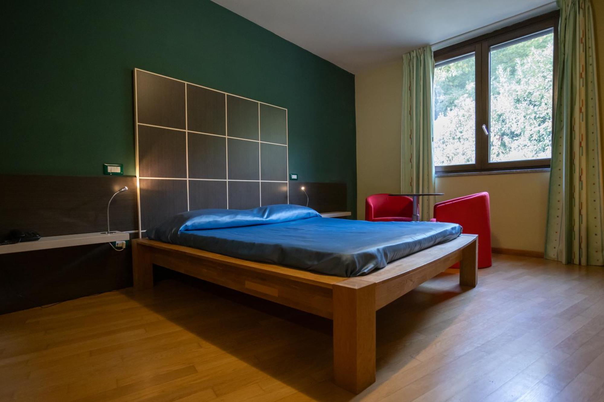 Sotto Il Cielo Hotel Пиньола Экстерьер фото