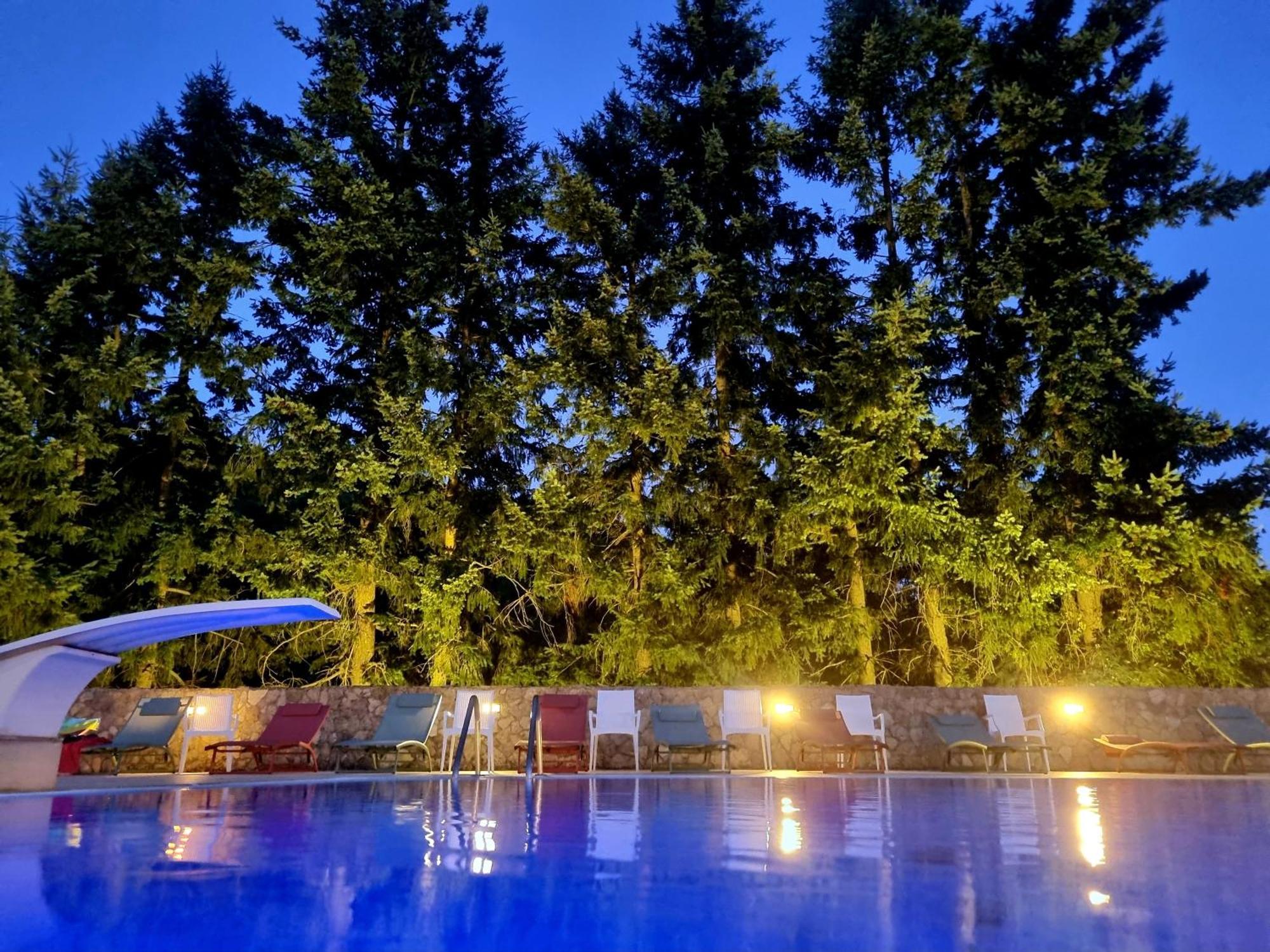 Sotto Il Cielo Hotel Пиньола Экстерьер фото